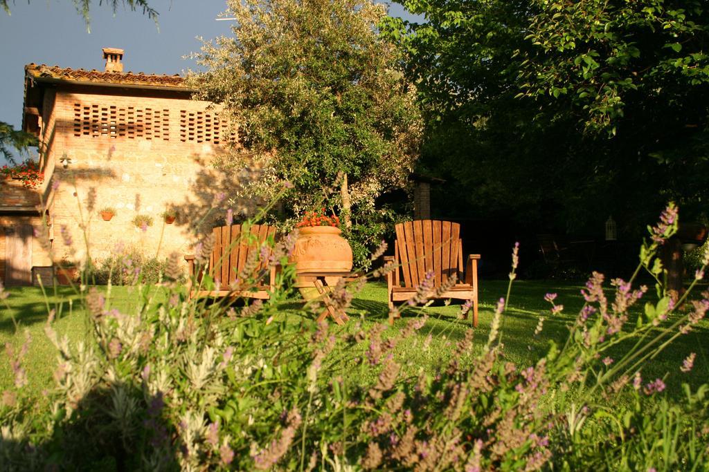 סוביצ'ילה Agriturismo Poggio Salvi מראה חיצוני תמונה